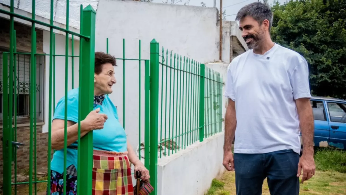 Fiorini salió a recorrer los barrios: