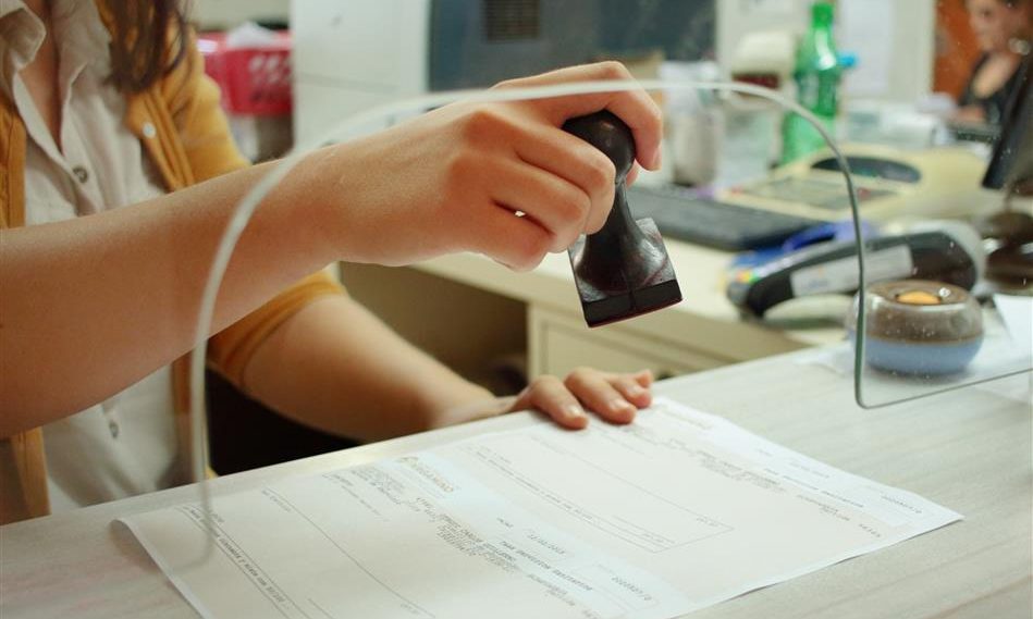 Caputo apuntó a las tasas municipales