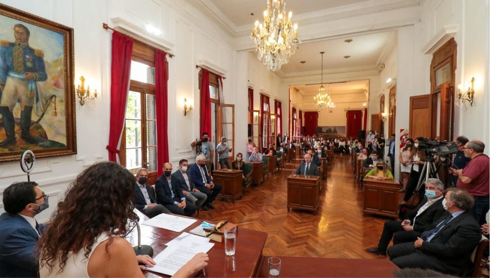 Concejales en debate en febrero