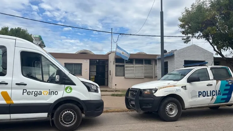 Un alumno de primaria agredió a cinco docentes en una escuela