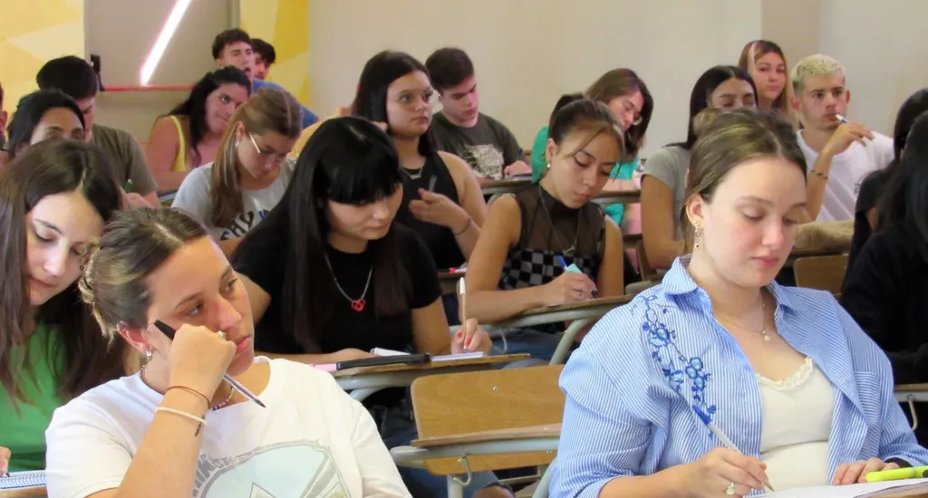 Convocan a estudiantes para desempeñarse como ayudantes ad honorem en la Unnoba