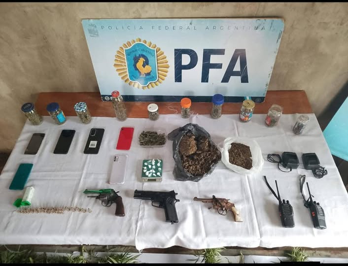 Allanaron un bunker narco en calle Matheu y secuestraron droga y un arma