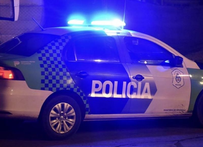 Quedaron filmados: cuatro menores intentaron entrar a un local de ropa en plena madrugada