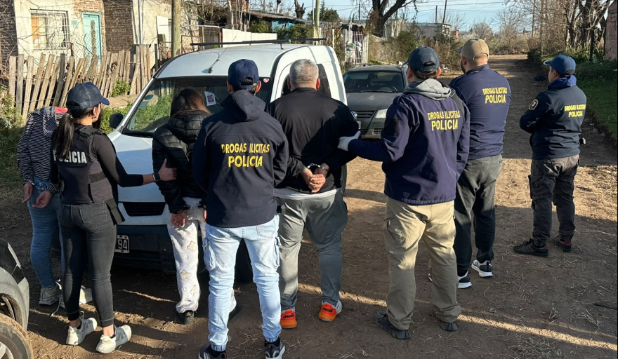 Tres pergaminenses detenidos por intentar ingresar una importante cantidad de cocaína a Junín