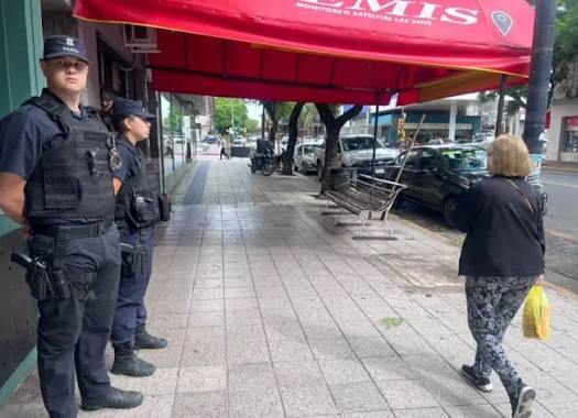 Decretan un aumento del 7% para la Policía Bonaerense con impacto en los efectivos de la ciudad