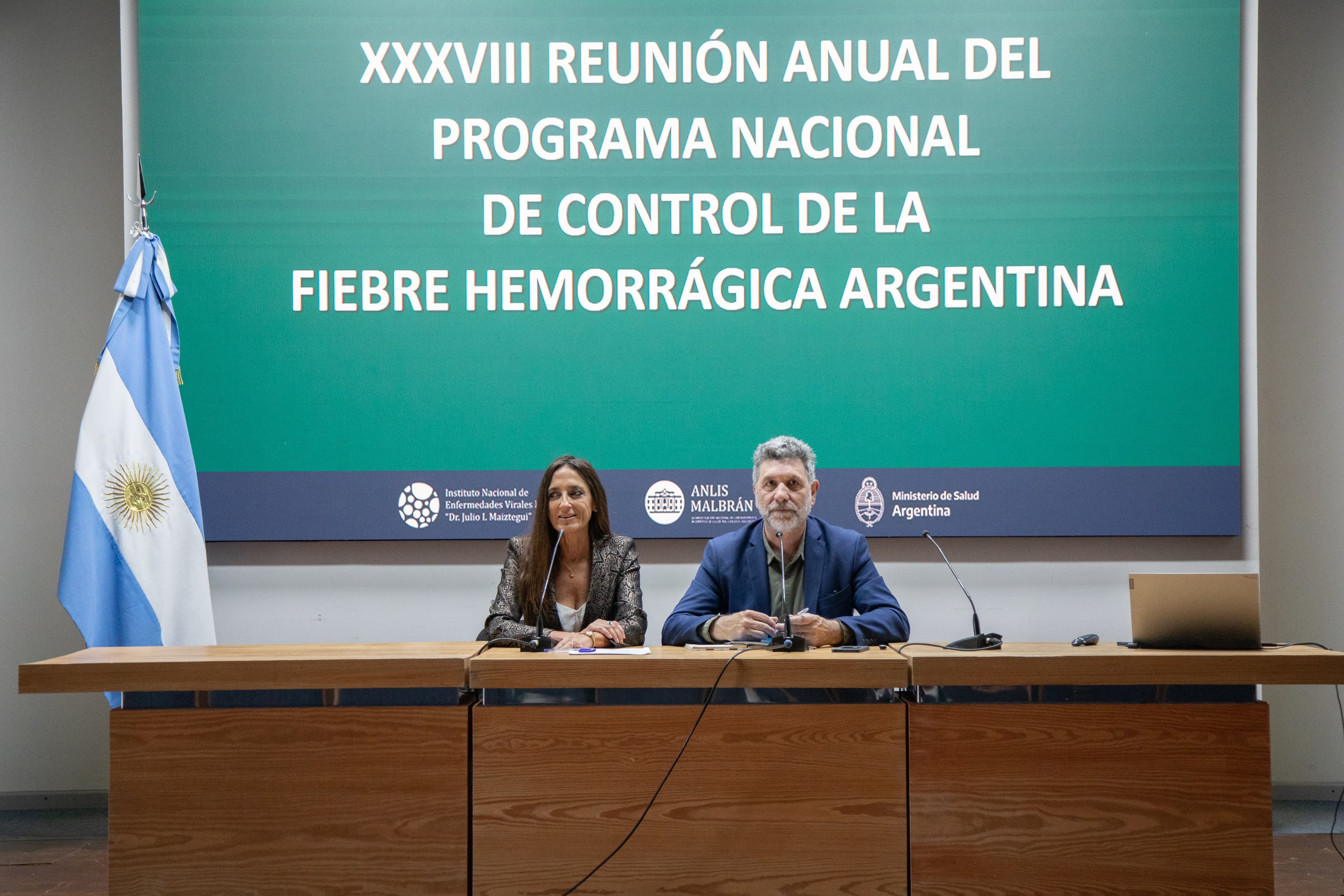 reunion-fiebre-hemorragicajpeg