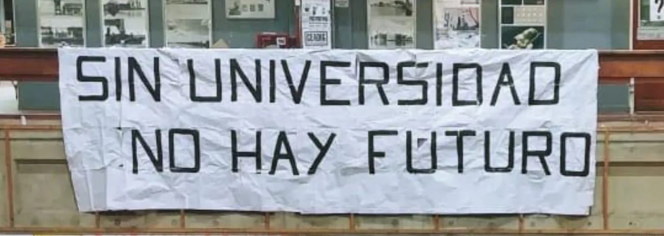 cartel-universidadjpeg