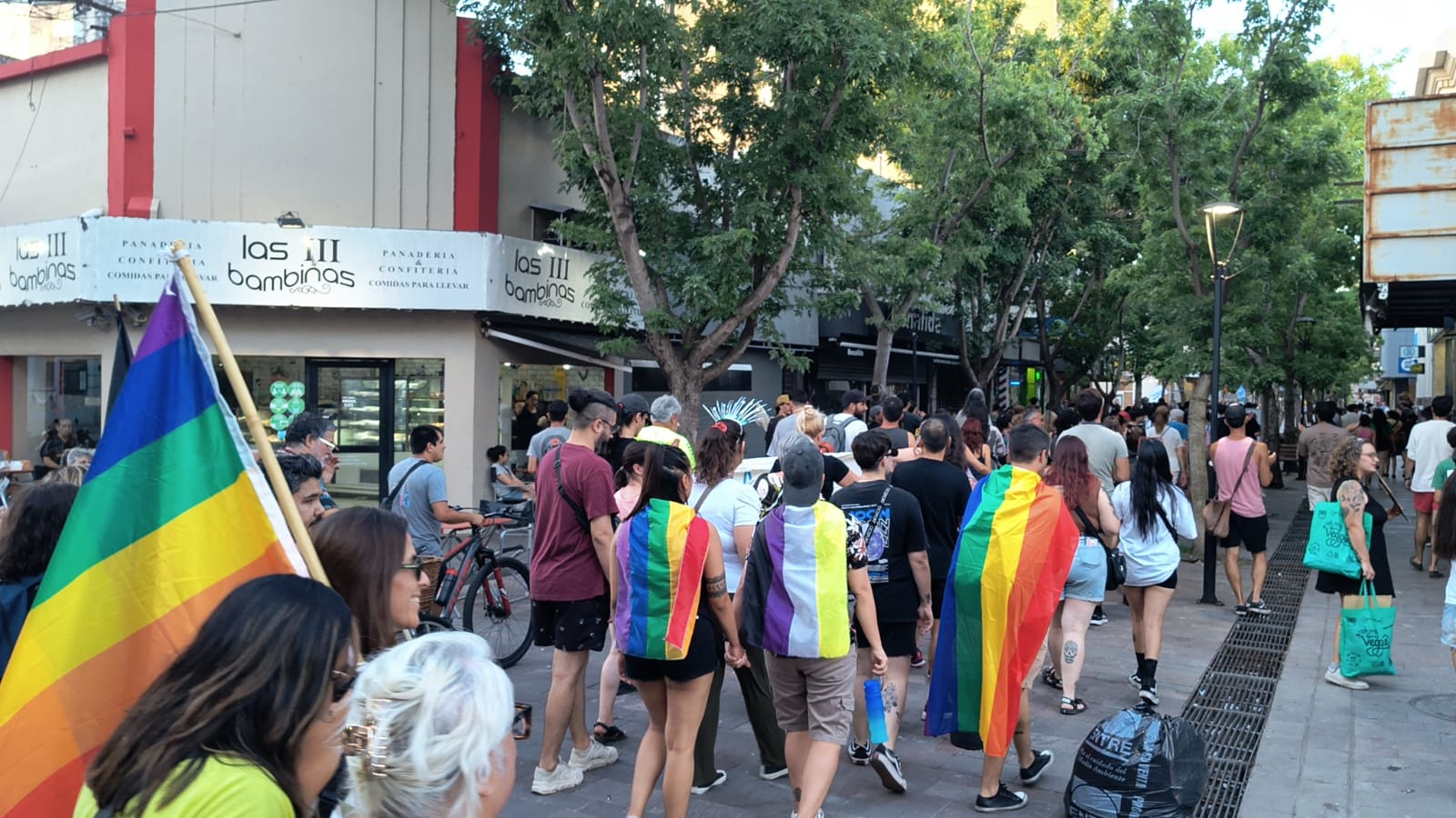 marcha orgullo perga 5.jpg