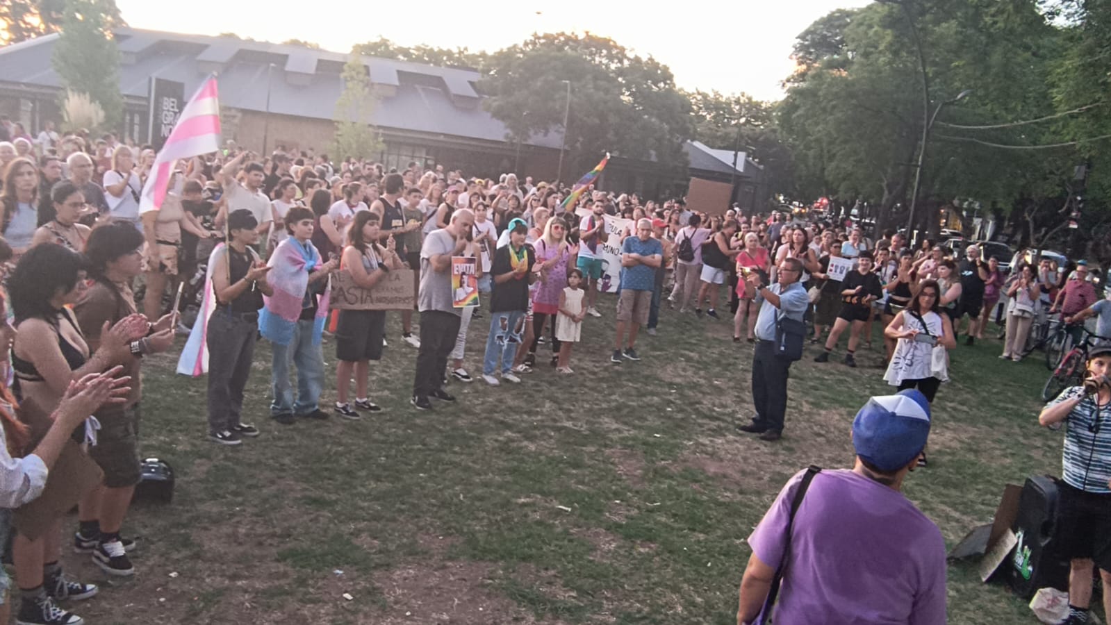 marcha orgullo perga 1.jpg