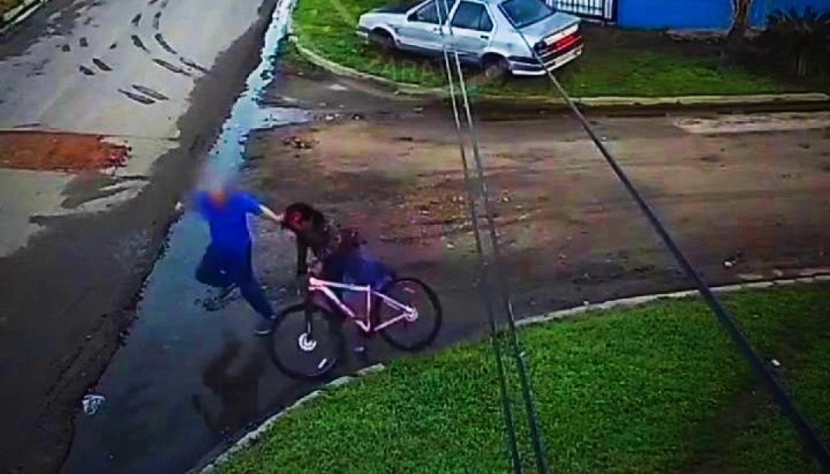 zarate-bicichorrojpg