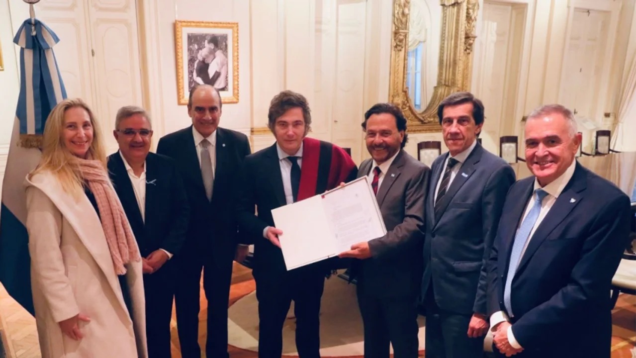 gobernadores-mileijpg