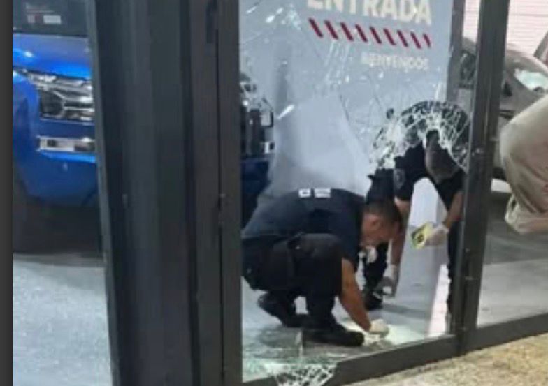 vidriera-concesionariajpeg